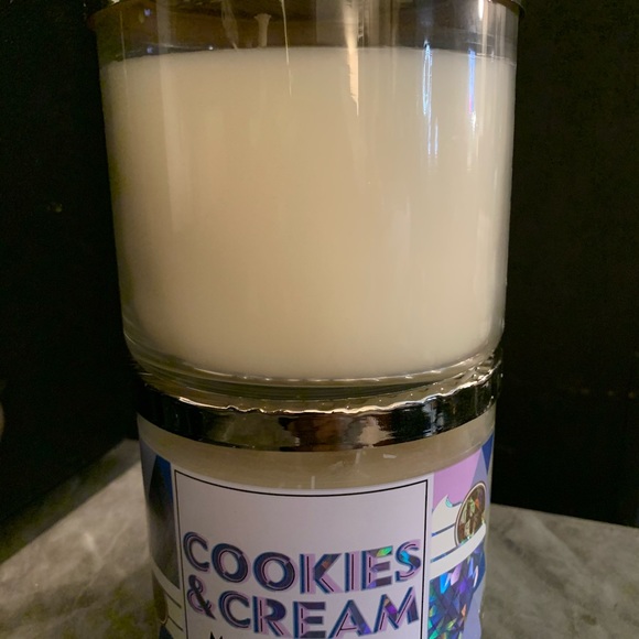 SOLD! 2pc lot BBW Cookies Cream Milkshake Candles - Picture 4 of 4